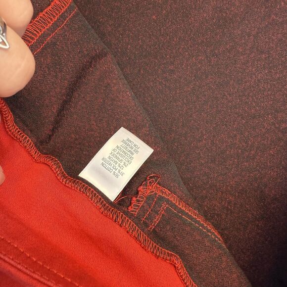 Croft Barrow Pants Women's 12 Red Capri Embroidered Hem Pull On Comfort Stretch - Picture 4 of 10